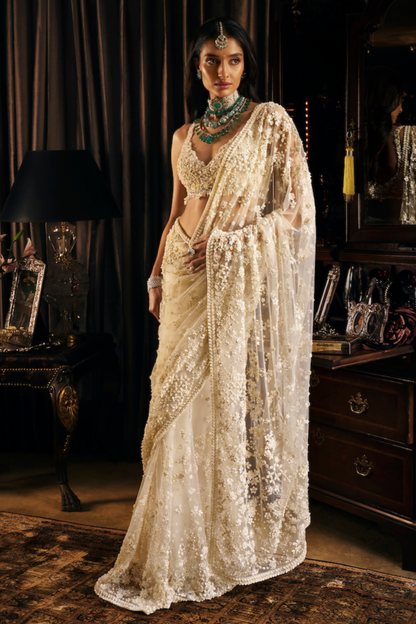 Ivory Three-dimensional Saree