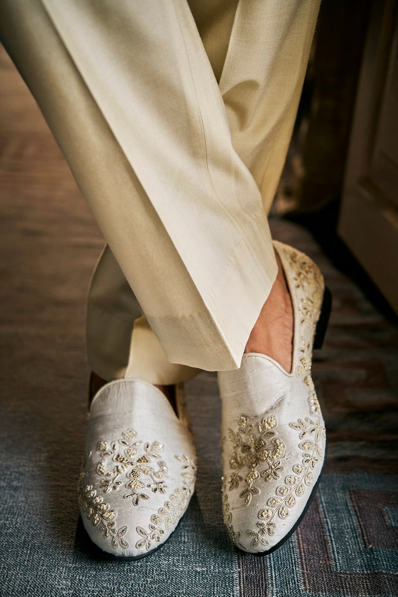 Ivory Gold Sherwani Set – Seema Gujral