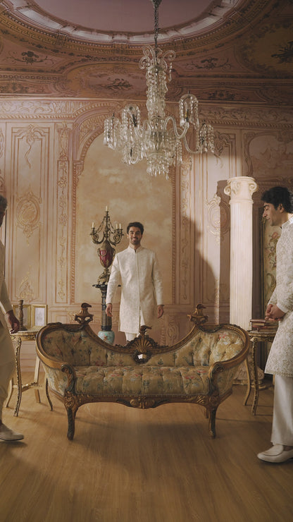 Champagne Three- Dimensional Bundi Set