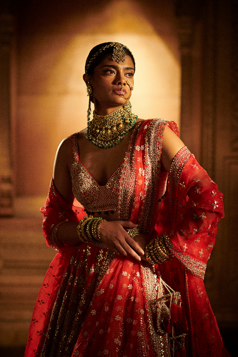 Red sales lehenga bridal